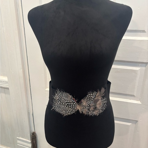 Peacock Feather Wide Stretch Black Boho Waist Front Clasp Belt Size Small - Picture 2 of 7